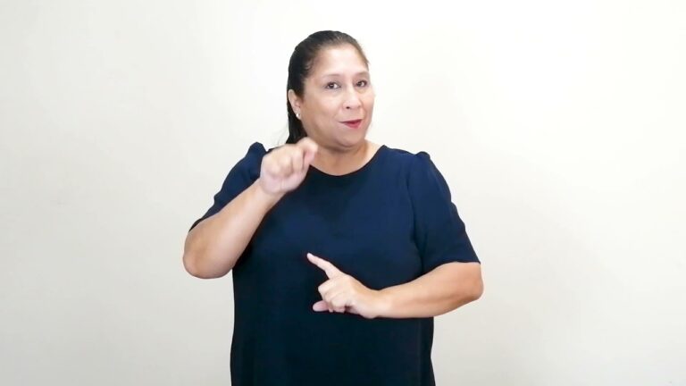 Acceso a la Educaci&oacute;n Biling&uuml;e como Derecho Fundamental en Espa&ntilde;a