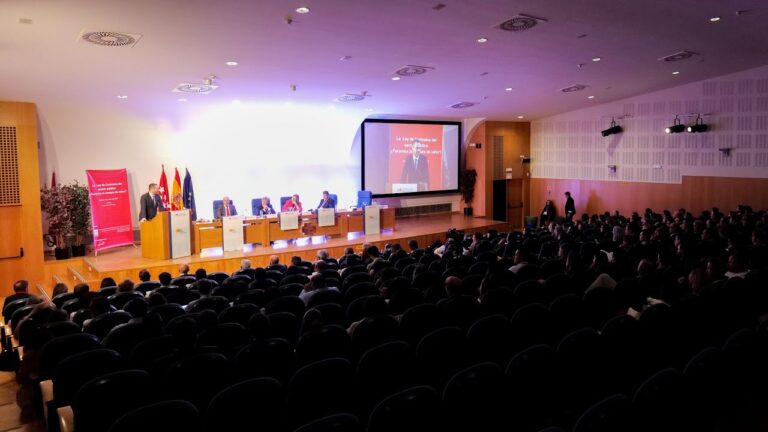 Gesti&oacute;n de la Salud y Legislaci&oacute;n en Espa&ntilde;a